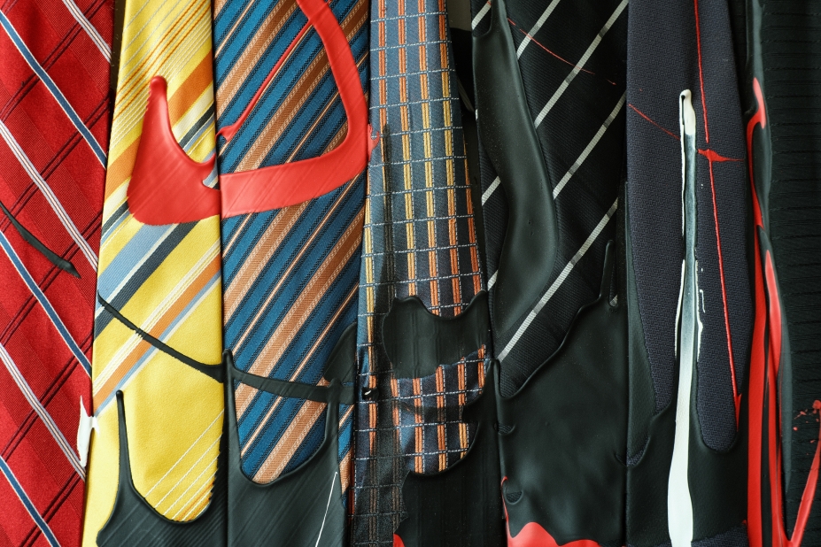 The Last Interview, surface detail