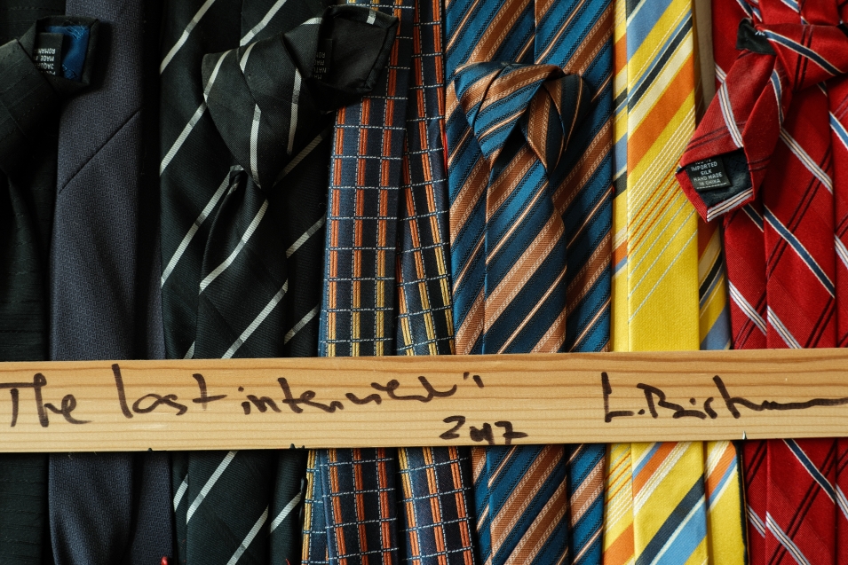 The Last Interview, back detail with knots and signature
